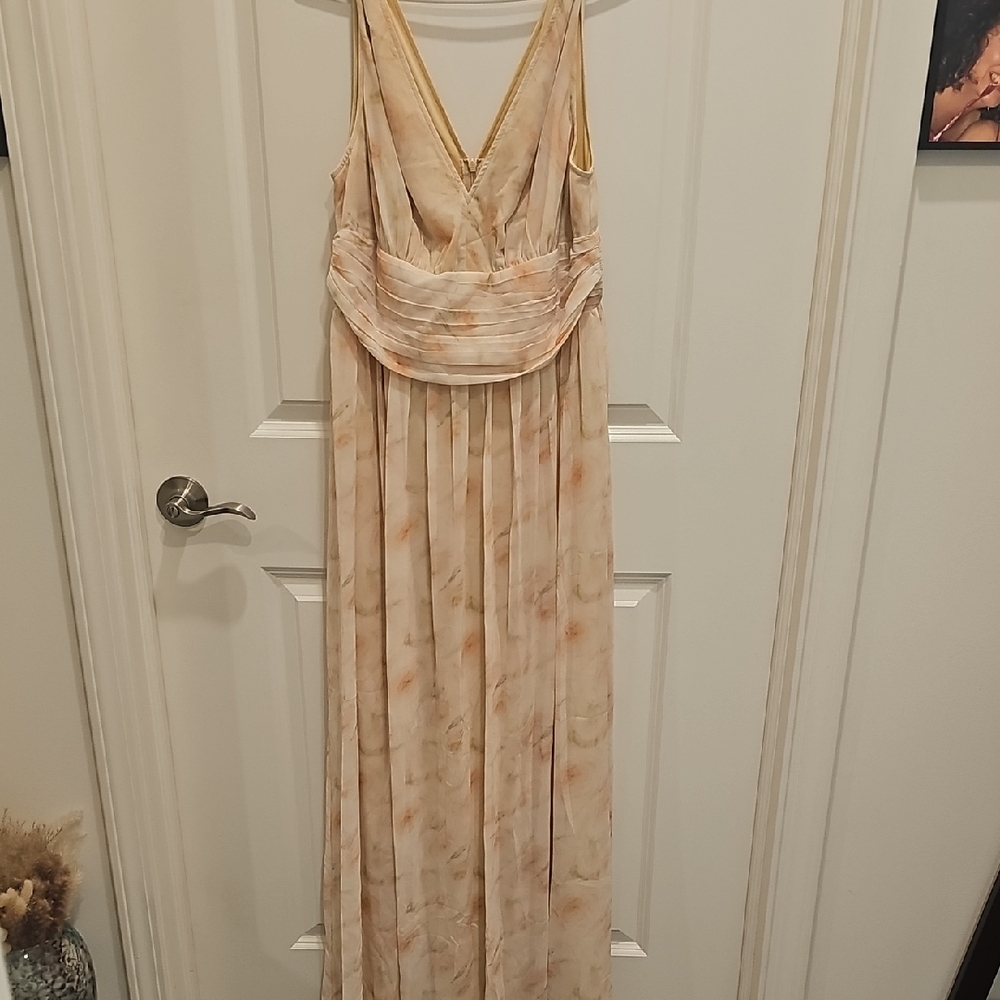 Elegant Cream and Tan Women's Dress